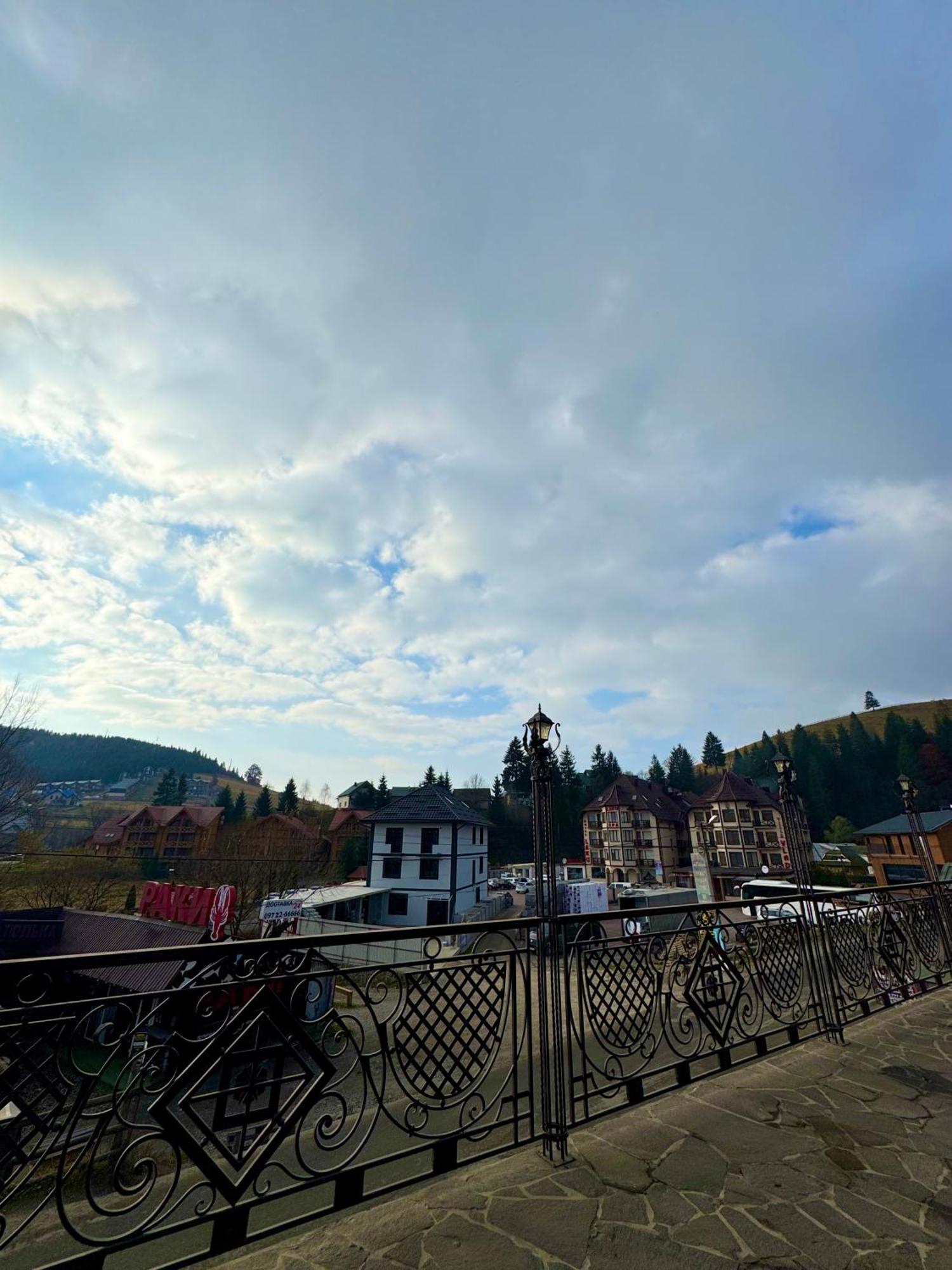 Hotel Опришок Poljanyzja Exterior foto